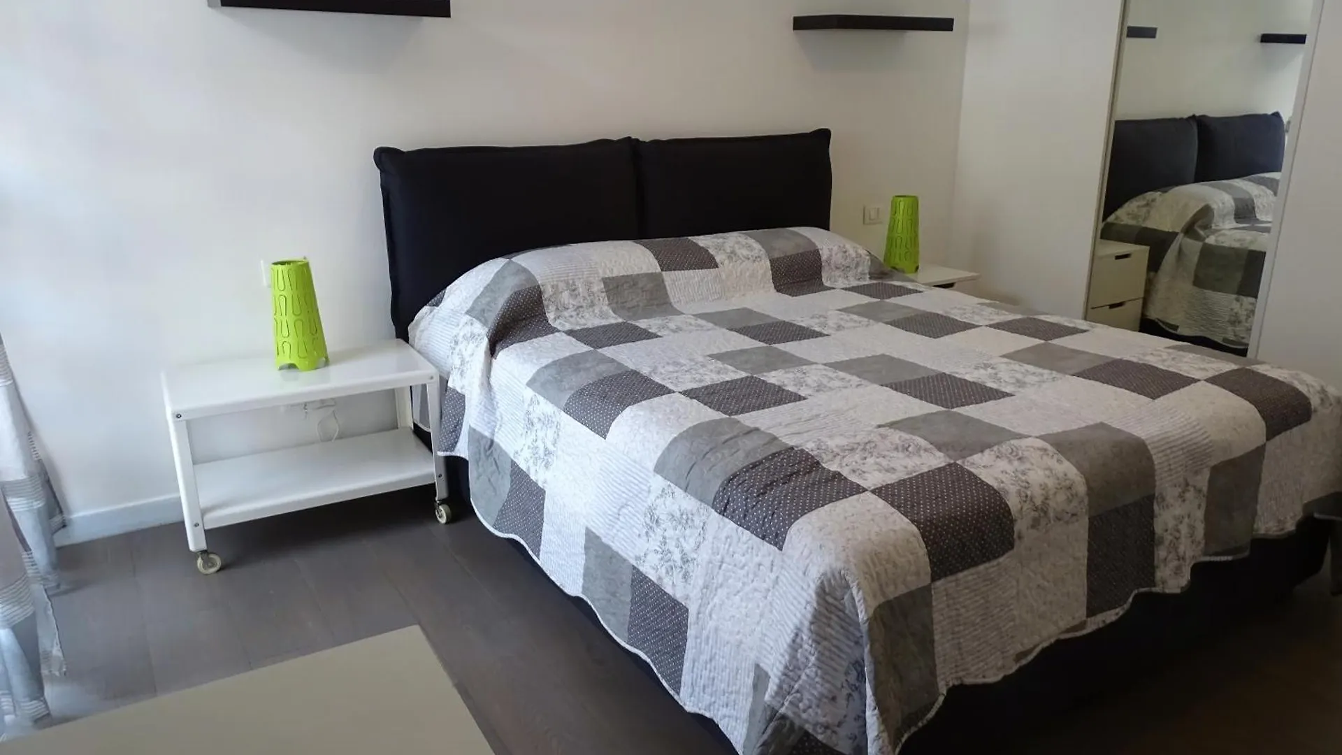 Design & Fashion District Apartment Милан