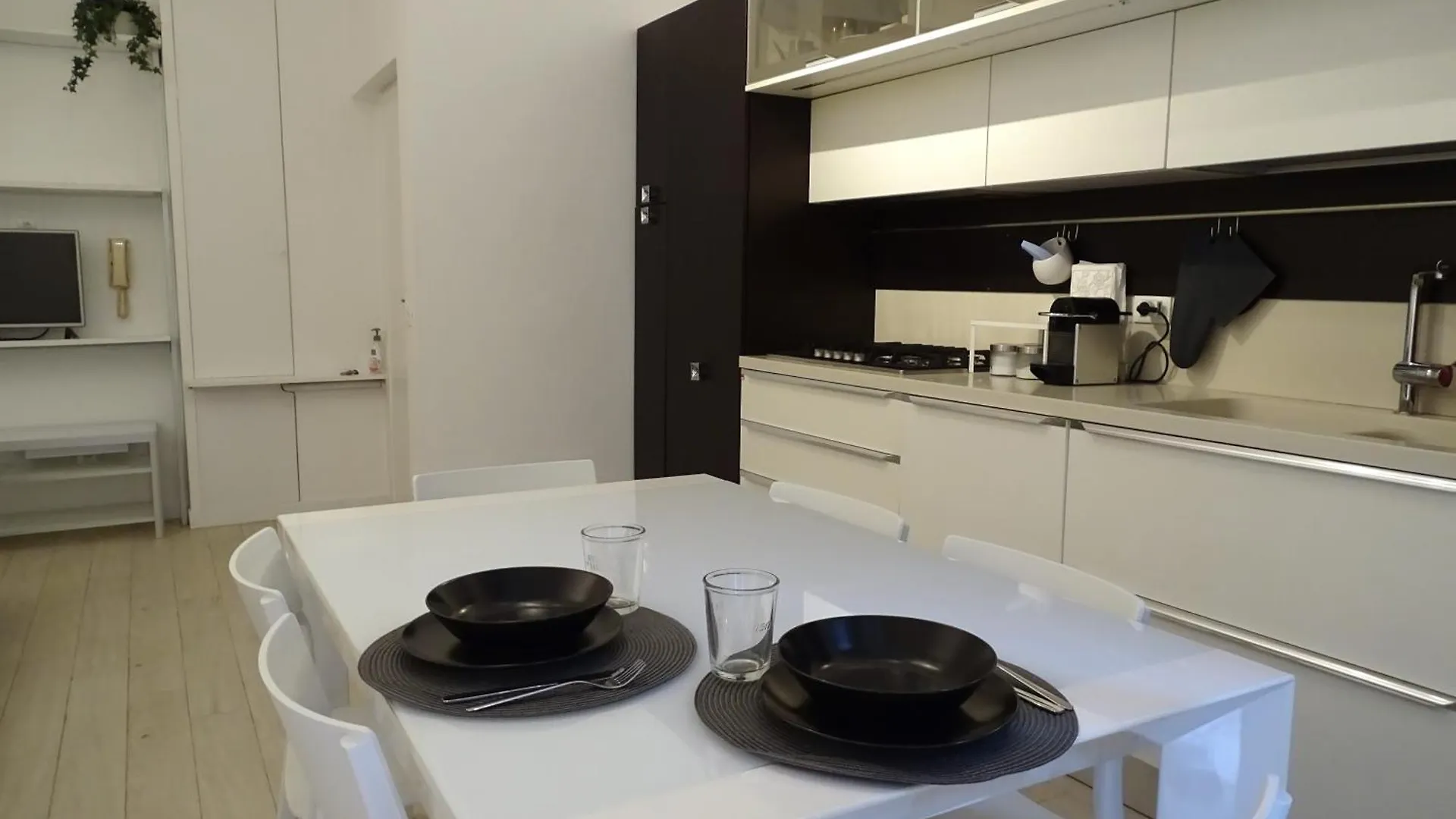 Design & Fashion District Apartment Милан
